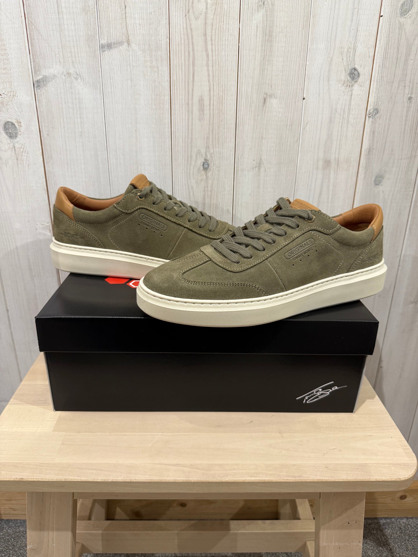 Tommy Bowe leather suede trainers