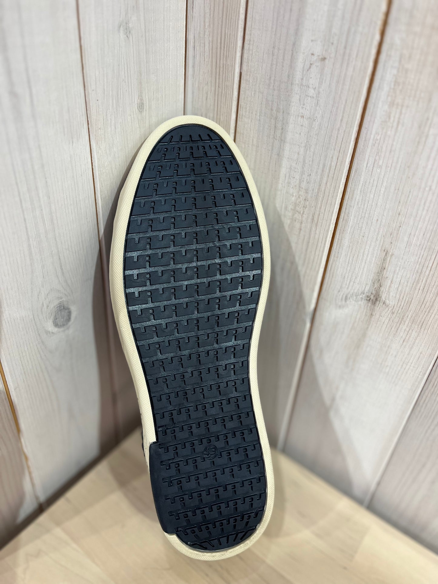 Lloyd & Pryce -Fenwick Leather Upper Shoe